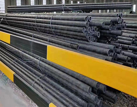 Q235 الأسود أنابيب الصلب غير الملحومة المدرفلة على الساخن ASTM A53 Gr.B جولة لحام الكربون المتفجرات من مخلفات الحرب